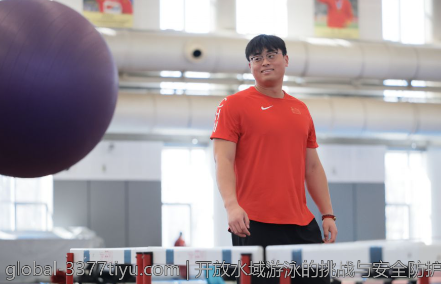 开放水域游泳的挑战与安全防护